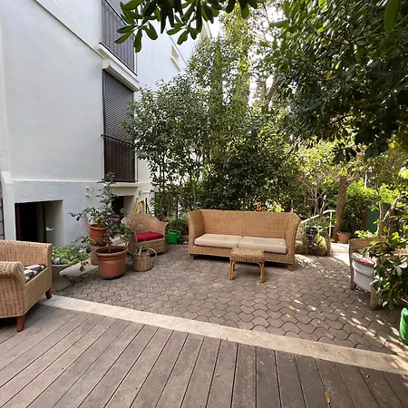 Semesterbostad Garden Pool Rest Secure *